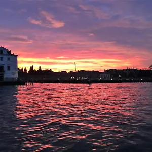  Apartment Harry's Canal View Italien
