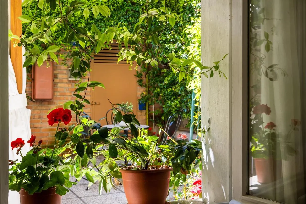 Hotel Apostoli Garden Βενετία 3*,